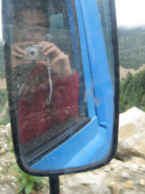 Po-Yi Riding a bus in China